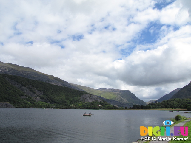 SX23484 Llyn Padarn by Llandberis